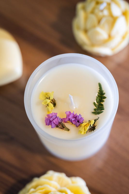 Soy Wax candle with dried flowers